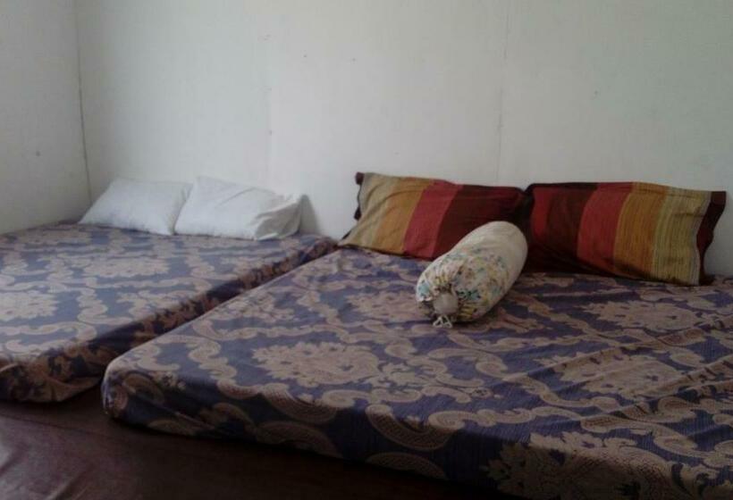 پانسیون Pari Solata Seaview Homestay Syariah