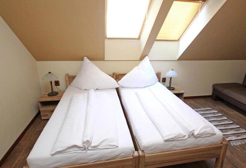 بنسيون Penzión Kállai A Vináreň