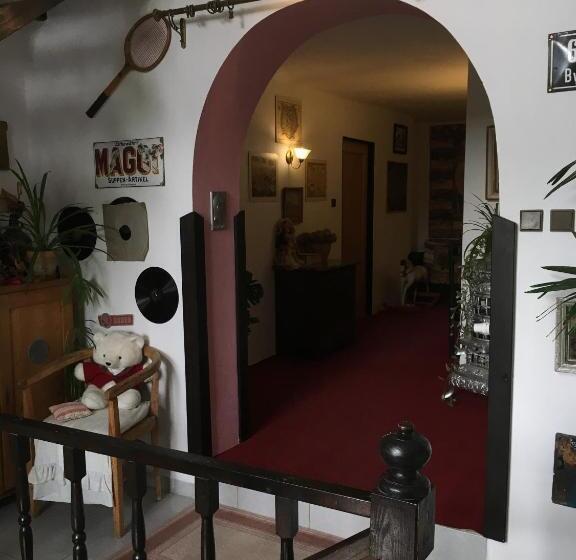 膳宿费 Penzion Prezident