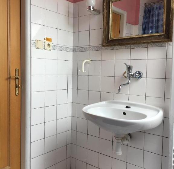 膳宿费 Penzion Prezident