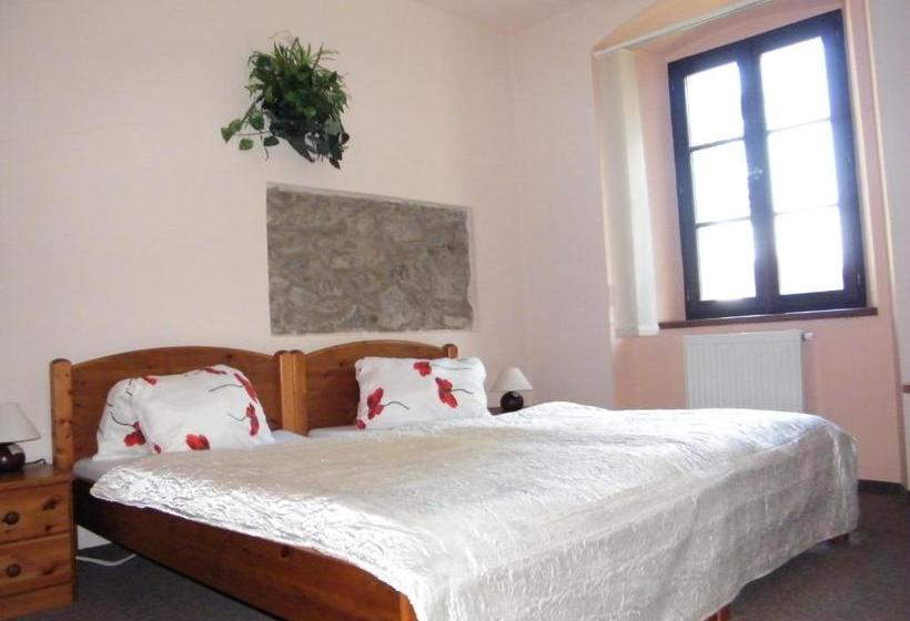 פנסיון Penzion Růžový Hrádek