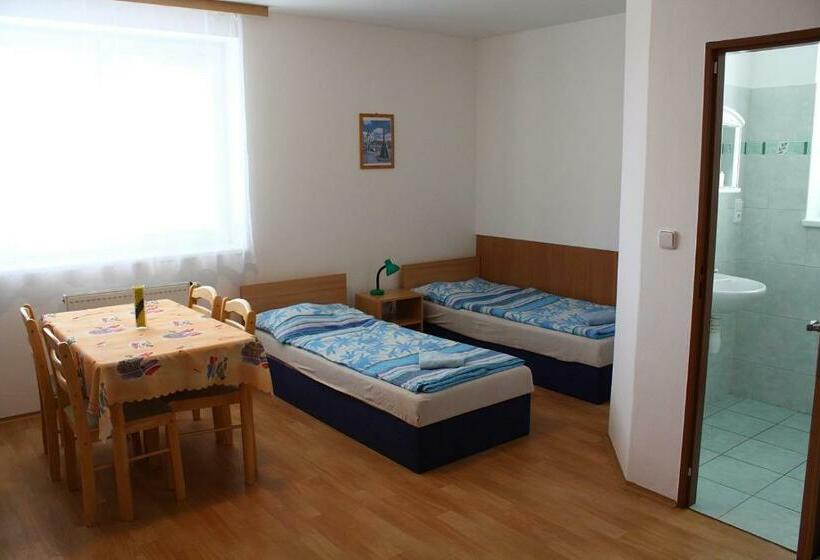 بنسيون Penzion Semerád V Hevlíně