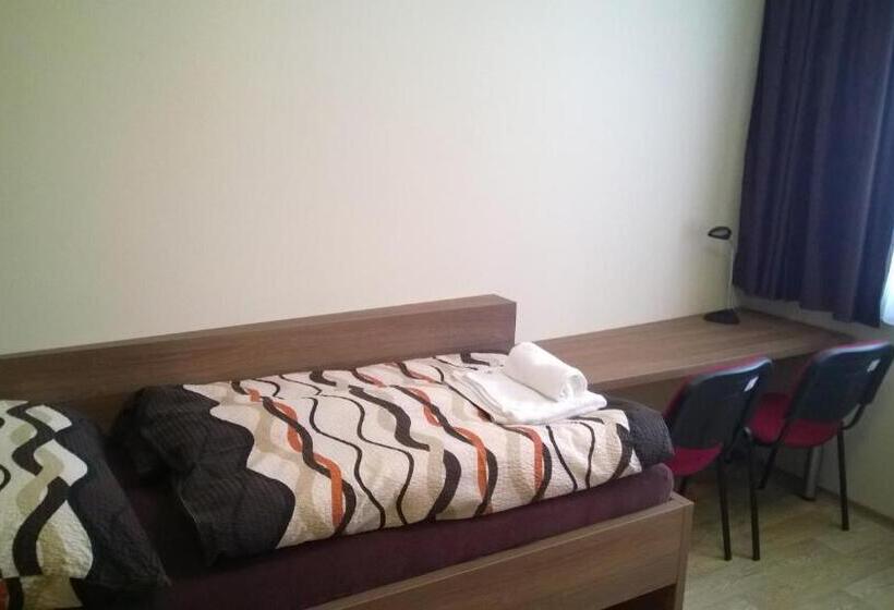 פנסיון Penzion Toscana