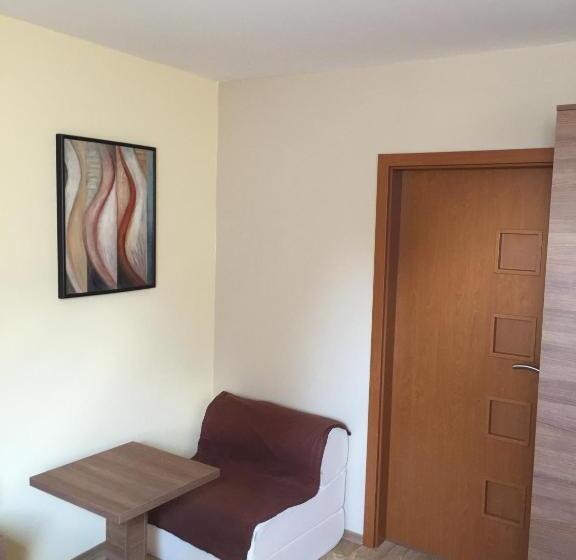 פנסיון Penzion Toscana