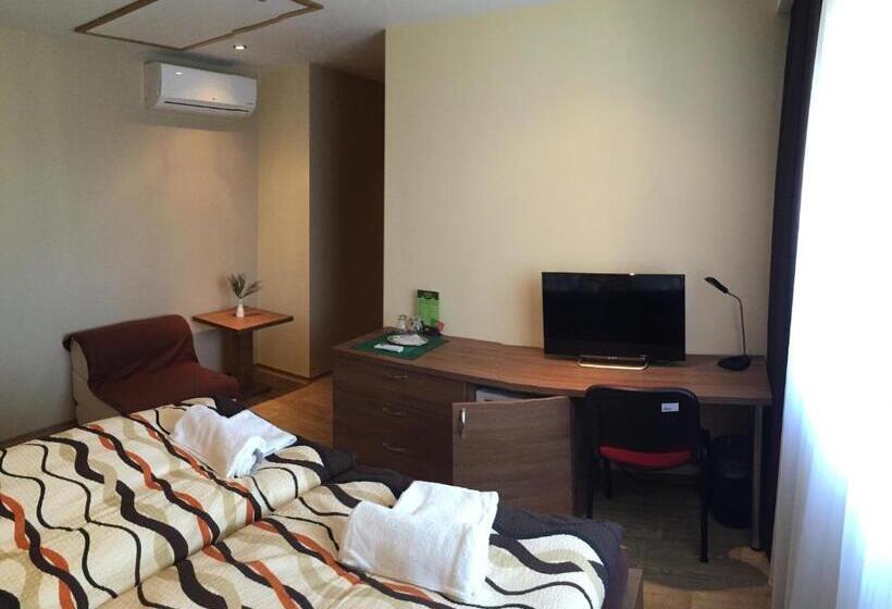 פנסיון Penzion Toscana