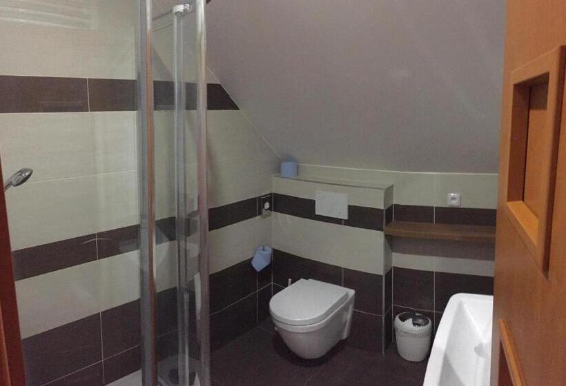 פנסיון Penzion Toscana