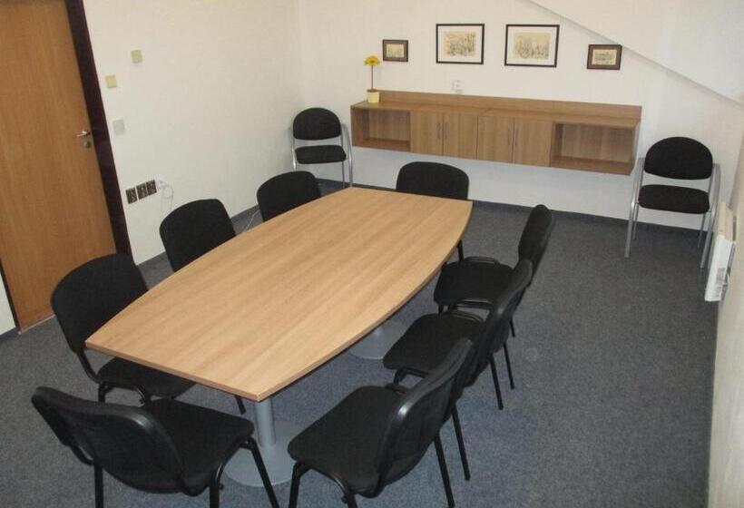 פנסיון Penzion švýcarský Dům