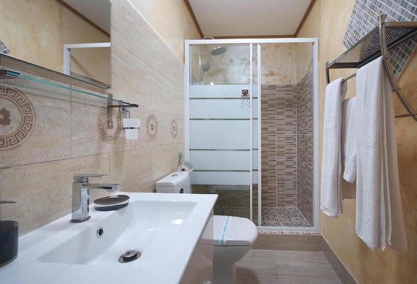 פנסיון Portile Ocnei