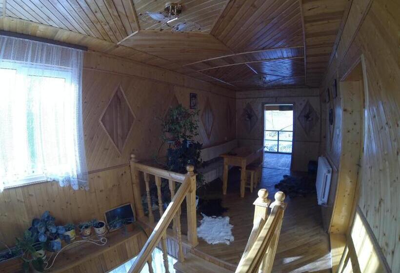 پانسیون садиба на лужку