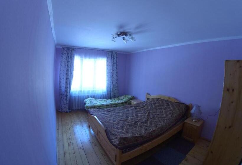 پانسیون садиба на лужку