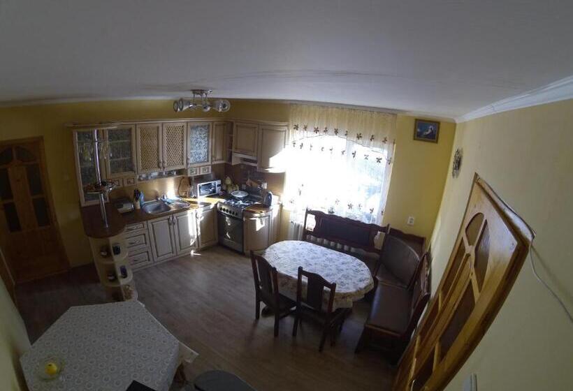 پانسیون садиба на лужку