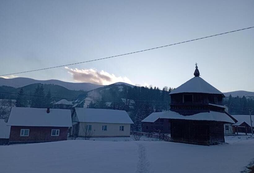 פנסיון Sadyba Sunny House