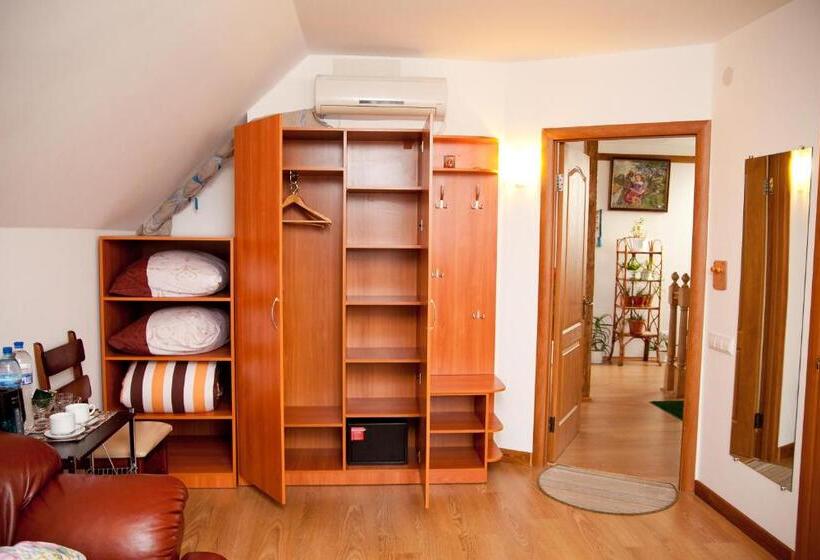 بنسيون Vesela Sadyba