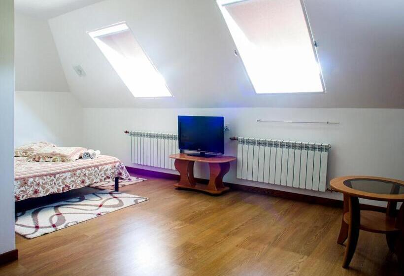 بنسيون Vesela Sadyba