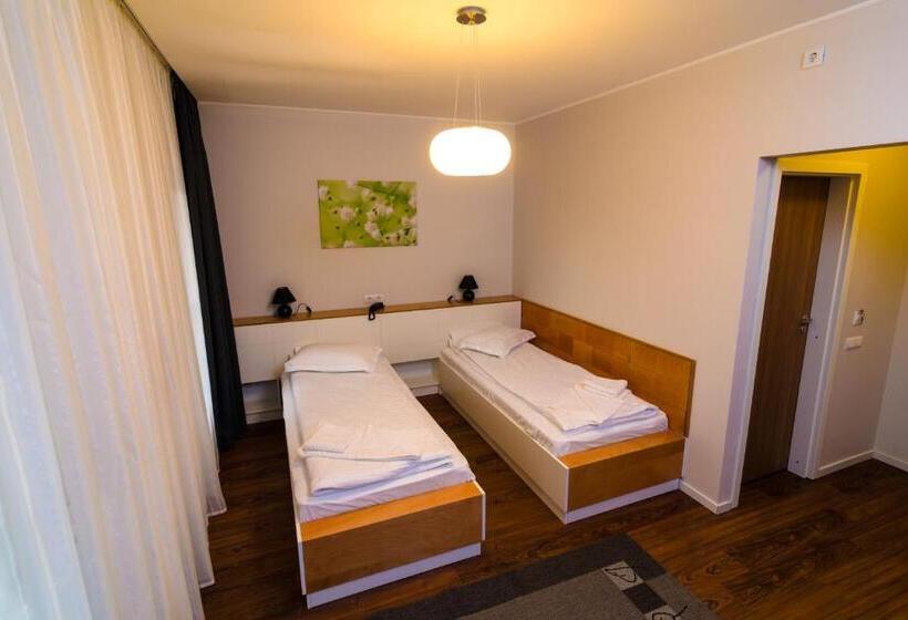 Pensiunea La Broscuta