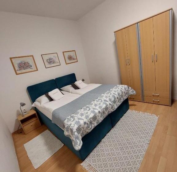 Penzión Skalná Ruža   Kövirózsa Panzió