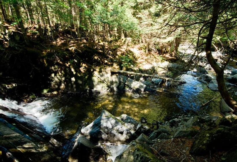 אתר נופש Camping Chalets Spas Pignons Rouges