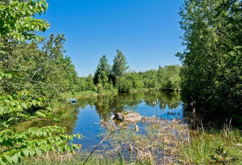 אתר נופש Camping Chalets Spas Pignons Rouges