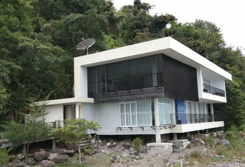 استراحتگاه Tiara Bunga Hotel & Villa