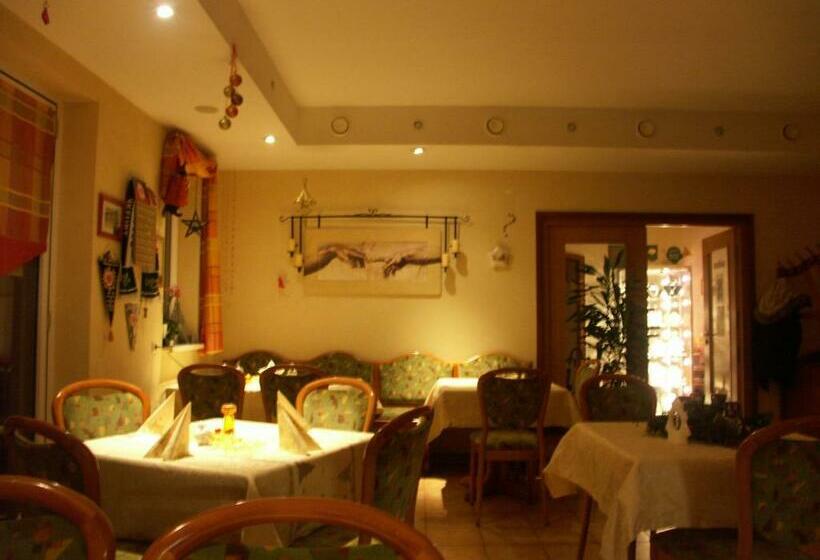 Waldpension Zum Felsenkeller