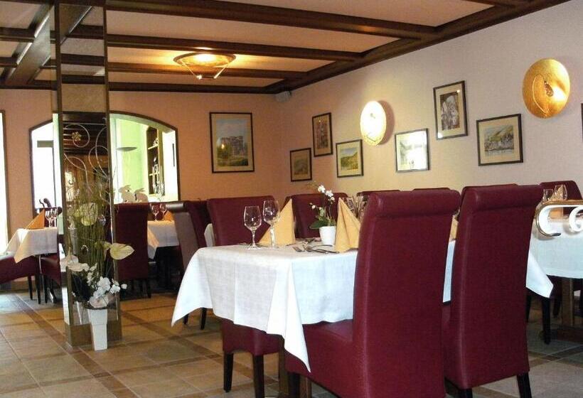 Weinhotel Hubertus Garni