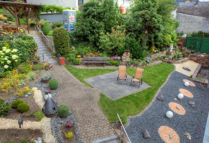 Weinhotel Hubertus Garni