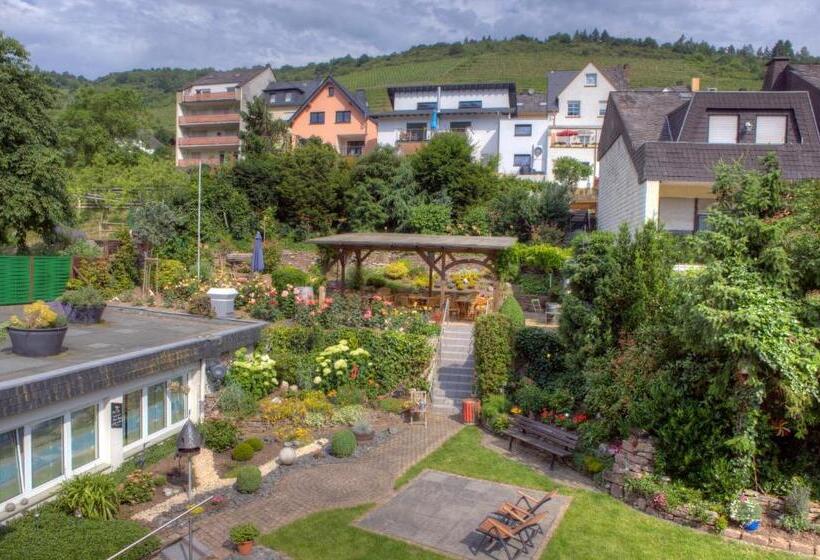 Weinhotel Hubertus Garni