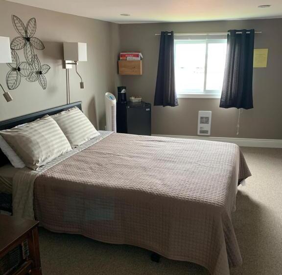 Hostel Exploits Inn And Suites