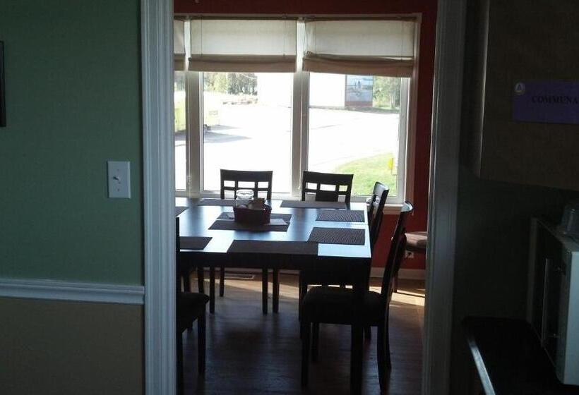 Hostel Exploits Inn And Suites