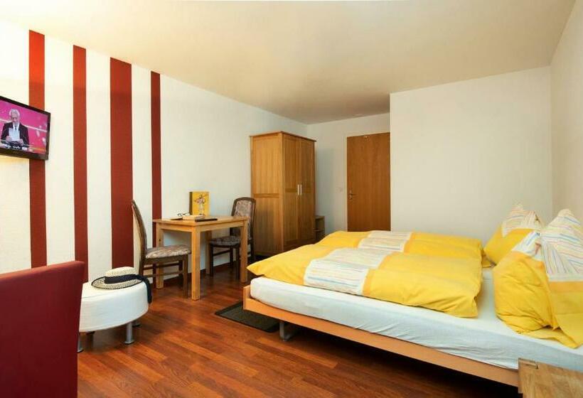 ユースホステル Garni Bären Rüegsau