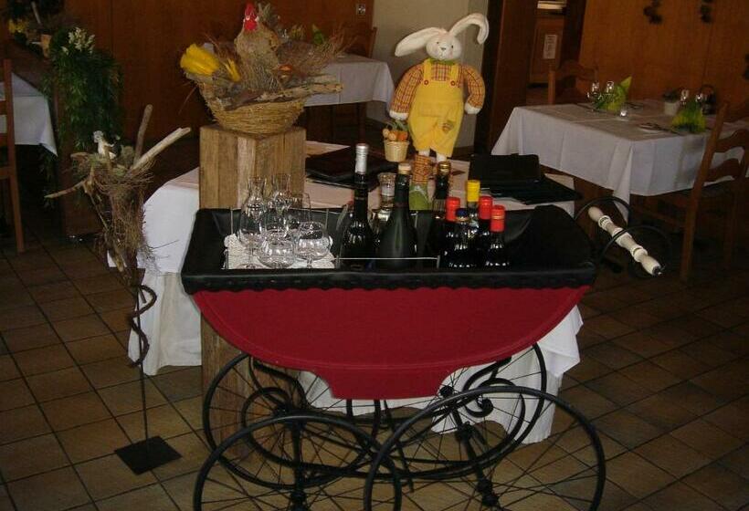 ユースホステル Garni Bären Rüegsau