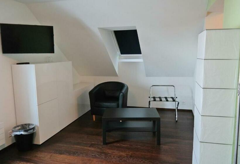 호스텔 Gasthaus Zum Ochsen