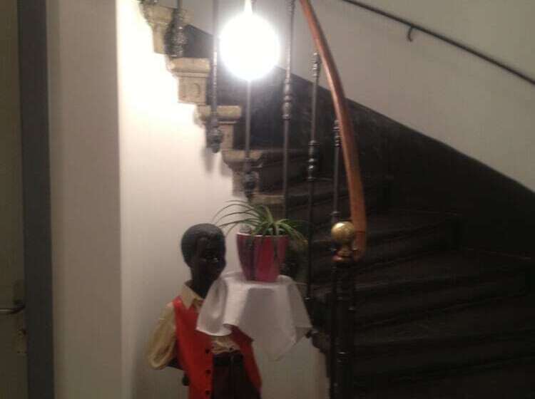 הוסטל Hôtel Au Boeuf Rouge