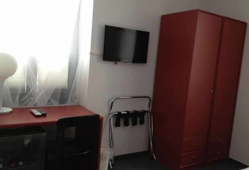 הוסטל Hôtel Au Boeuf Rouge