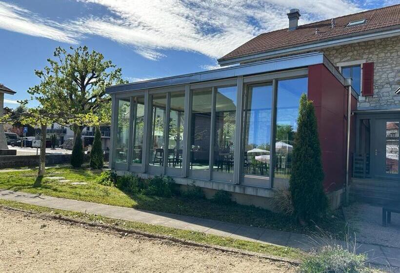 הוסטל Hôtel Au Boeuf Rouge