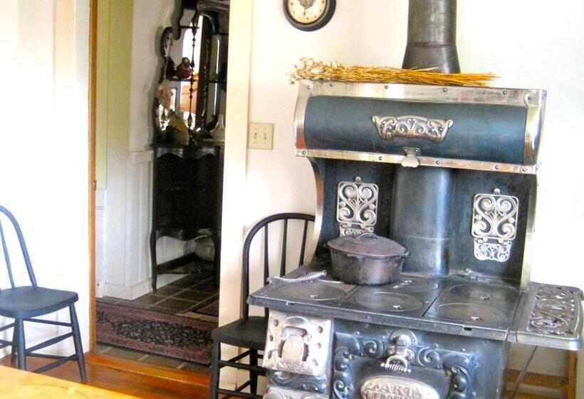 فندق صغير Old Pioneer Garden Country Inn