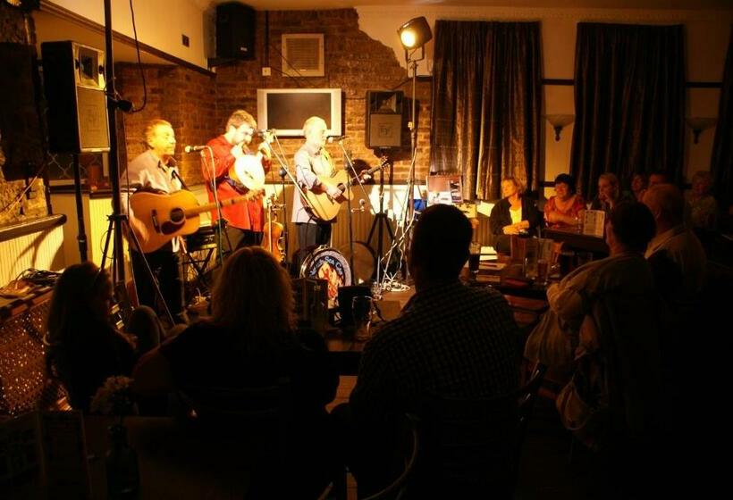 호스텔 The Old Ship