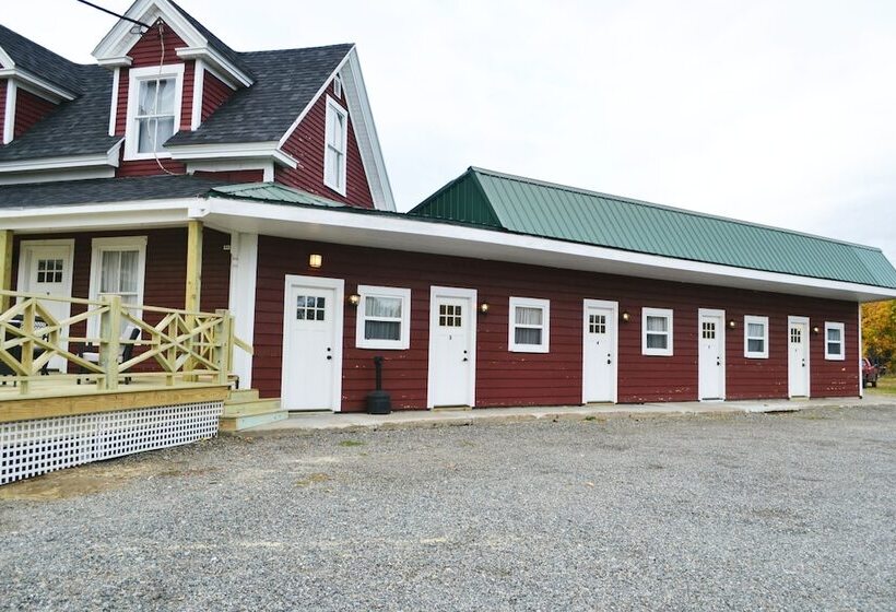 فندق صغير The Whitetail And Suites