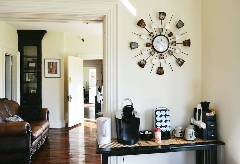 فندق صغير The Whitetail And Suites