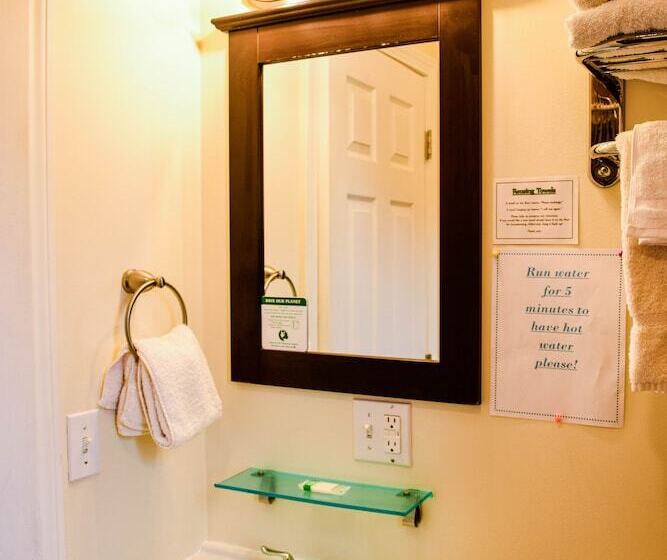 فندق صغير The Whitetail And Suites