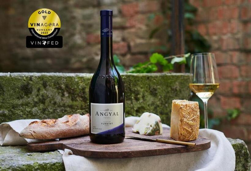 ベッドアンドブレックファースト Angyal Borászat és Panzió