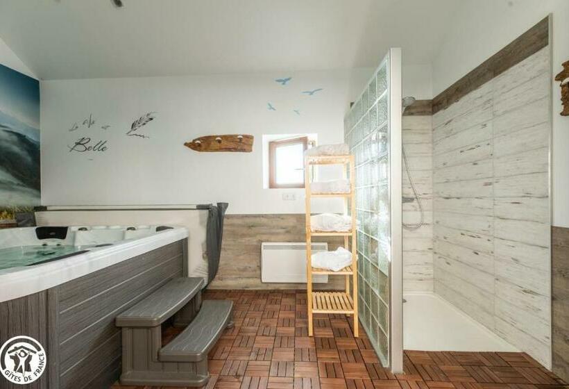 住宿加早餐  Aux 2 Puys   Gîte Le Lemptégy