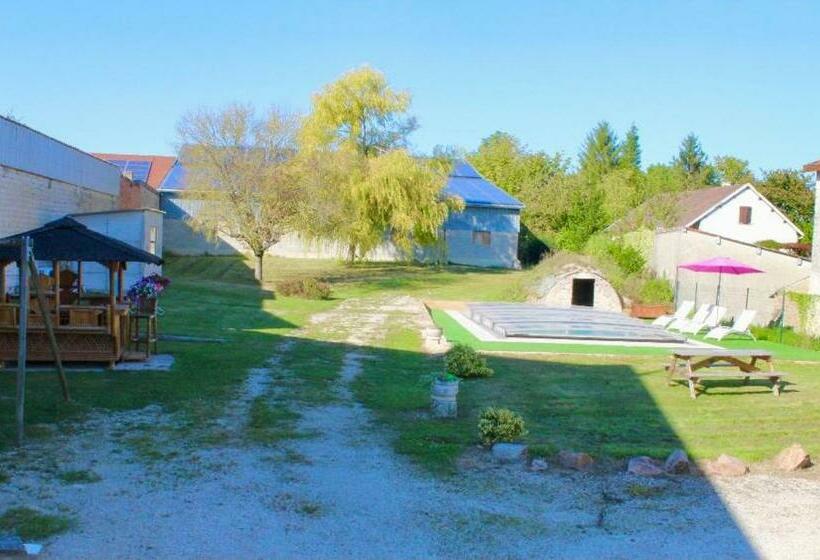 مبيت وإفطار Chambres D Hôtes Aux Portes Des Tumuli