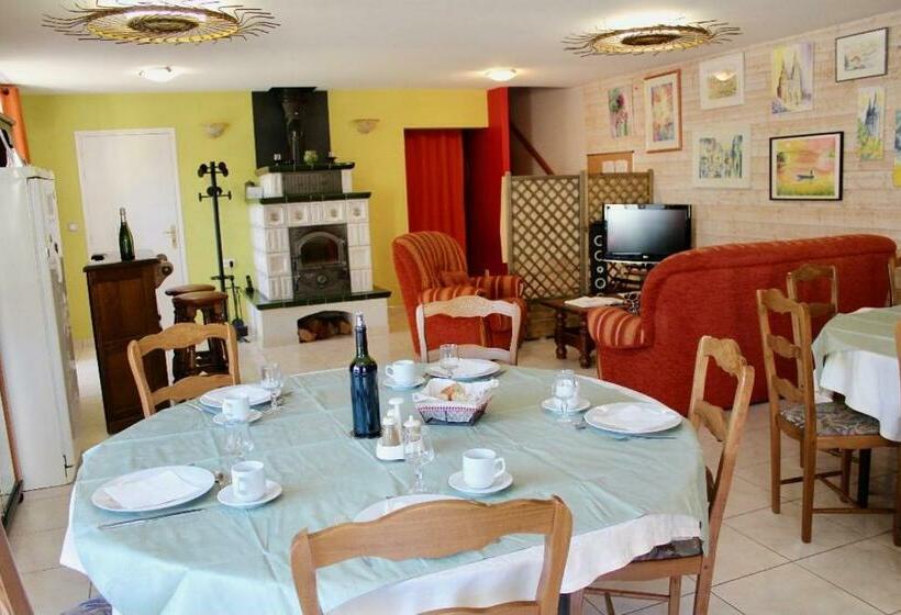 مبيت وإفطار Chambres D Hôtes Aux Portes Des Tumuli