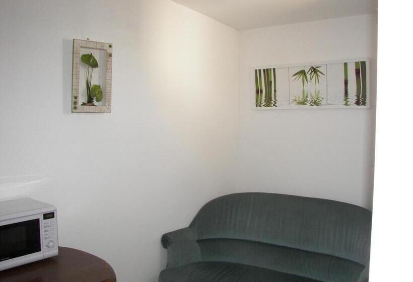 住宿加早餐  Chambre D'hôtes Les Ormeaux