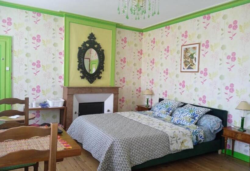 مبيت وإفطار Chambres D'hôtes Les Clématites En Cotentin