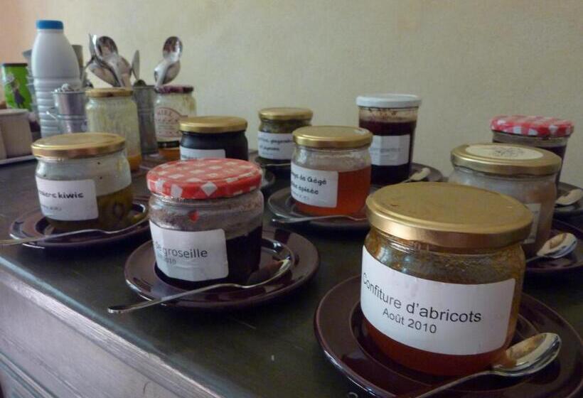 مبيت وإفطار Des Lits Sur La Place