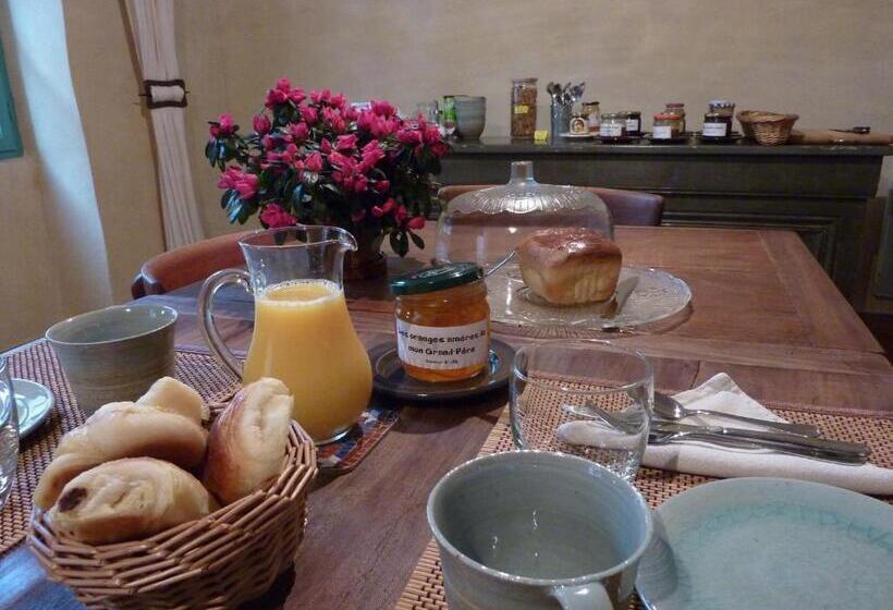 مبيت وإفطار Des Lits Sur La Place