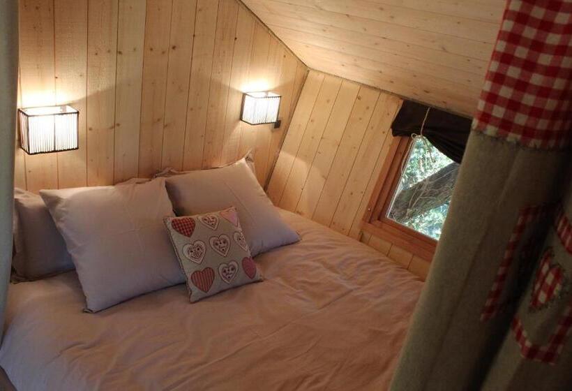 مبيت وإفطار Domaine Des Grands Cèdres