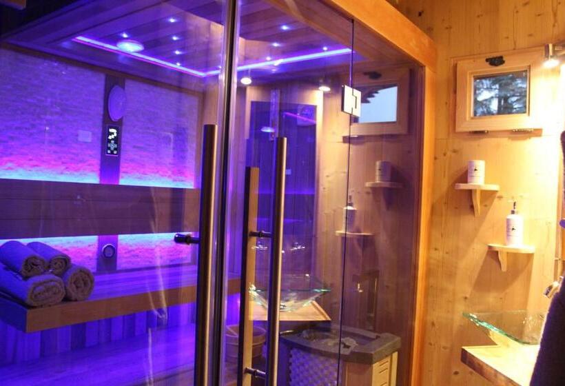 مبيت وإفطار Domaine Des Grands Cèdres